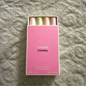 CHANEL Chance Perfume Crayon Set